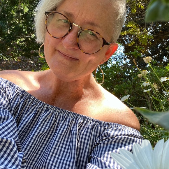 Hi I’m Virginia an interior designer by trade. A DIYer & fashion nut for fun 👋 - Picture 3 of 9